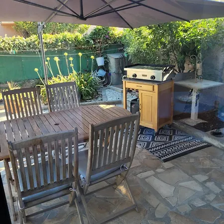 T3 70m2 Renove Rdc, 50m Plage,climatise Avec Grd Terrasse L'argentiere *