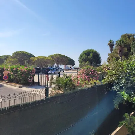 Daire T3 70m2 Renove Rdc, 50m Plage,climatise Avec Grd Terrasse L'argentiere *