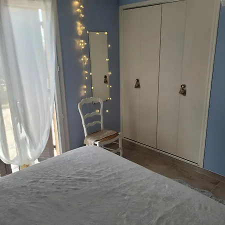 Daire T3 70m2 Renove Rdc, 50m Plage,climatise Avec Grd Terrasse L'argentiere La Londe-les-Maures